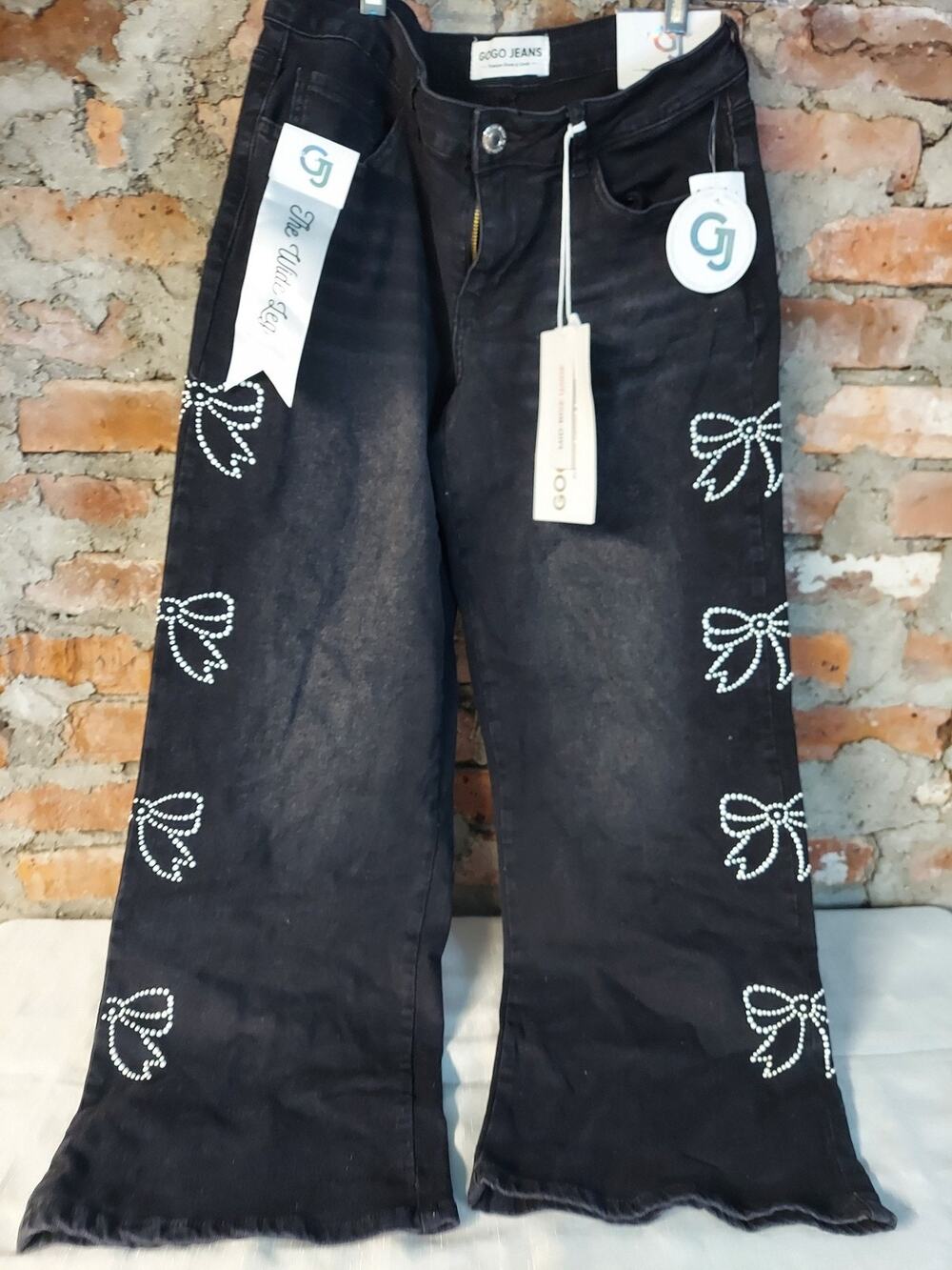 GO GO JEANS Womens Wide Leg Jeans Size 9 29 Distressed Black Rhinestone Bow NWT